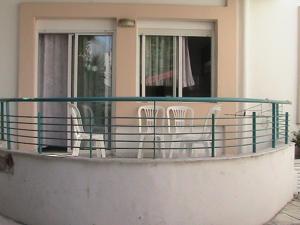 Niki Apartments โปไลโครโน ภายนอก รูปภาพ